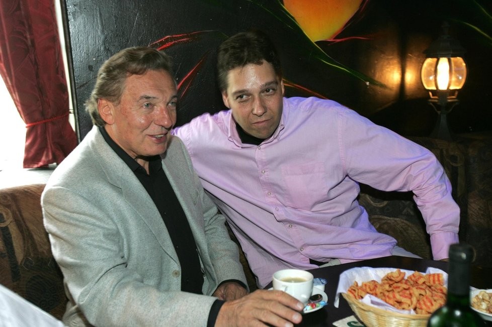 Karel Gott s Patrikom Roklom.